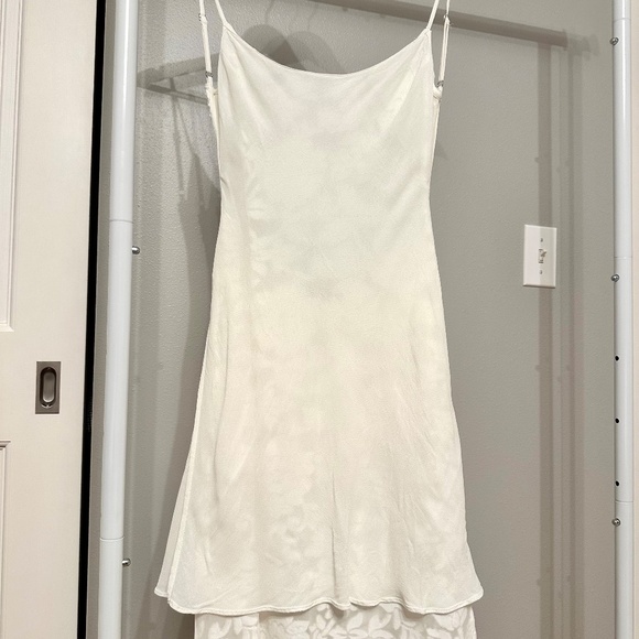 Reformation Sorin Dress Ivory - Size 2 - Picture 7 of 9